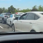 Ghinion pentru șoferi! Patru mașini „s-au pupat” pe o stradă din Chișinău