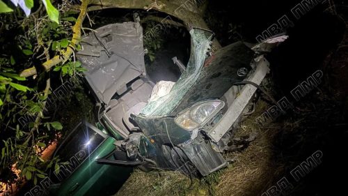 Fără permis la volan: un bărbat de 30 de ani a ajuns la reanimare după un accident grav