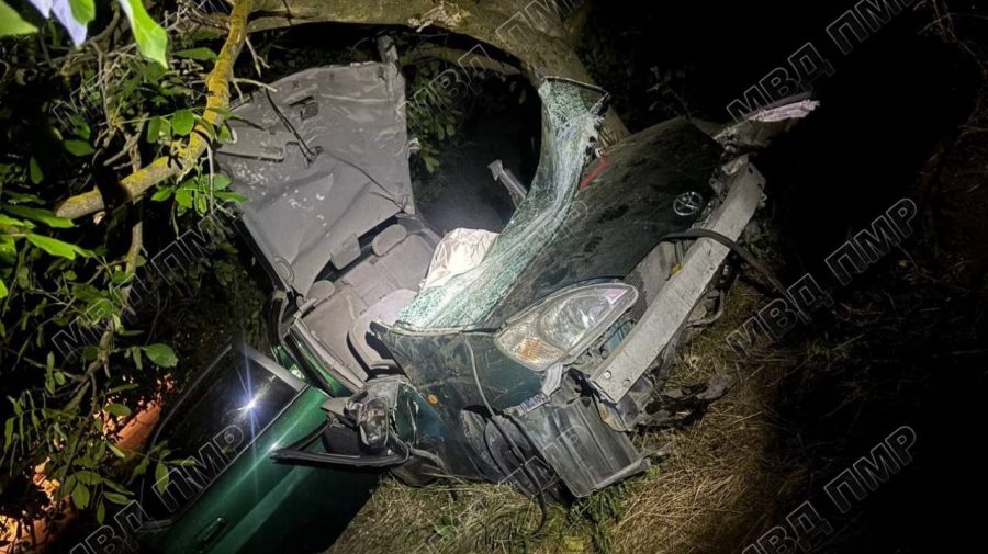Fără permis la volan: un bărbat de 30 de ani a ajuns la reanimare după un accident grav