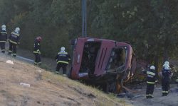 Tragedie în Ungaria: 12 oameni au murit după ce un autocar s-a răsturnat pe autostradă