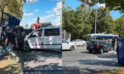 VIDEO cu un accident grav din Chișinău: Trei mașini s-au ciocnit, iar circulația troleibuzelor este afectată