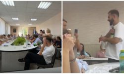 VIDEO Un consilier din Durlești a consumat alcool în timpul ședinței: „A fost o necesitate”