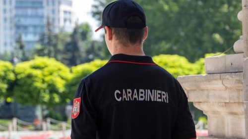 Trei copii, găsiți pe străzile Chișinăului, în toiul nopții. Au fost duși la inspectorat