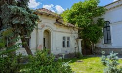 FOTO Au demarat lucrările de reconstrucție a Centrului de Cultură „Eugen Doga” din Chișinău