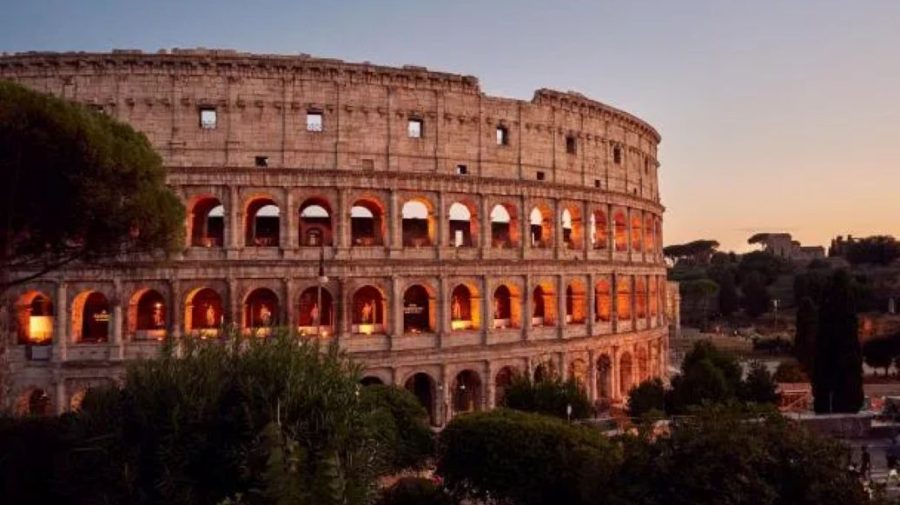 Colosseumul din Roma prelungește tururile nocturne. Programul ar putea continua până în septembrie