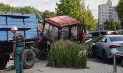 Cum s-a produs accidentul de la Calea Ieșilor din Chișinău, în care a fost implicat un tractor