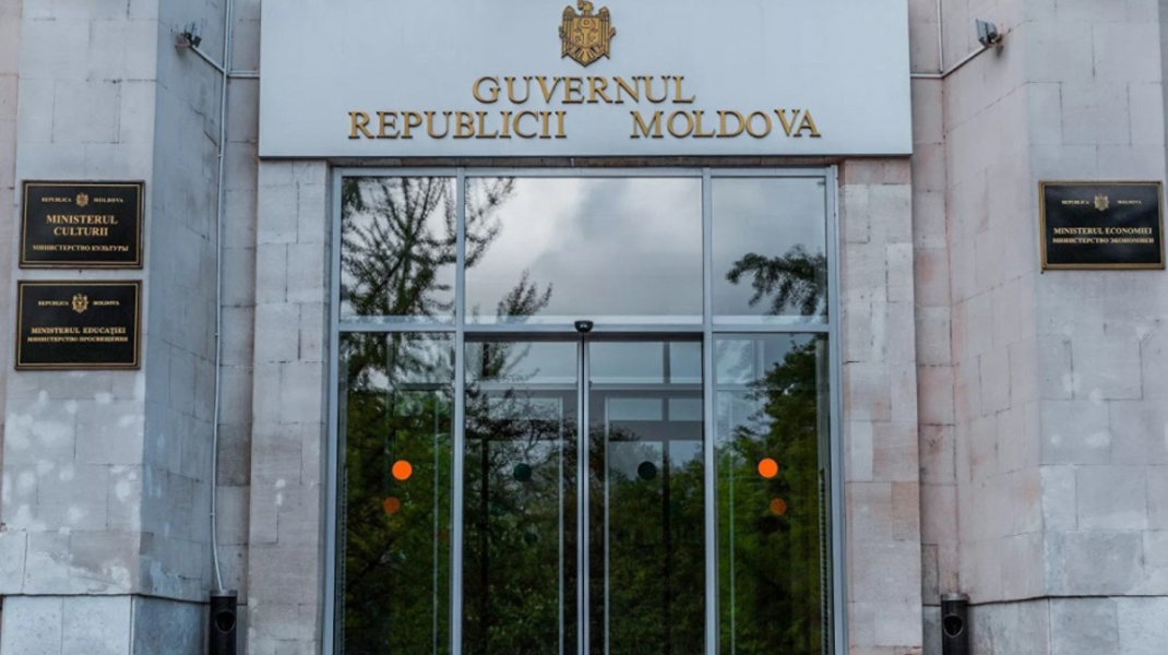 Guvernul promite soluții „în cel mai scurt timp” pentru profesori, cu o zi înainte de protest