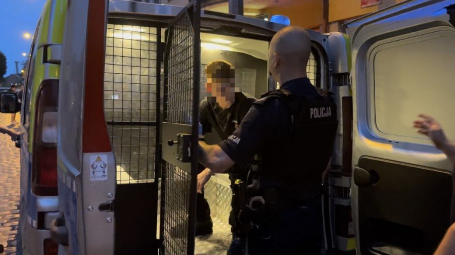 Un moldovean de 17 ani, beat la volanul unui BMW, a provocat haos în centrul unui oraș din Polonia