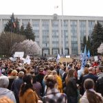 Furia profesorilor pe salarii ajunge în PMAN. Miercuri vor ieși la protest