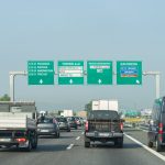 „Am crezut că doarme” – Doi români au mers 100 de km în Italia cu fiul lor mort pe bancheta din spate