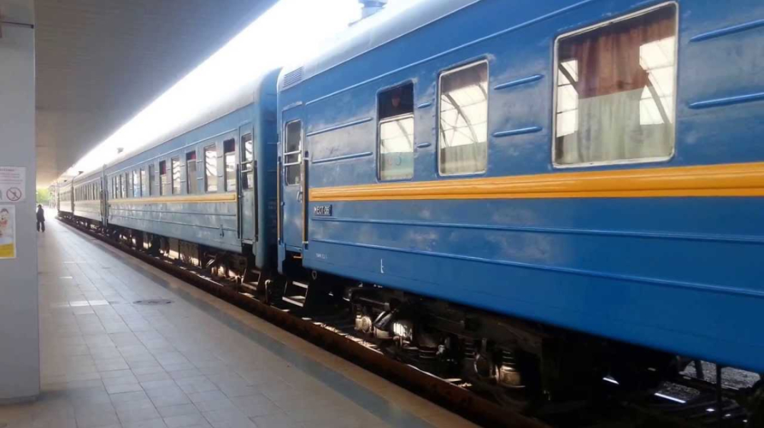 Țigări pe șine! Contrabandă de milioane, direct din Moldova în România
