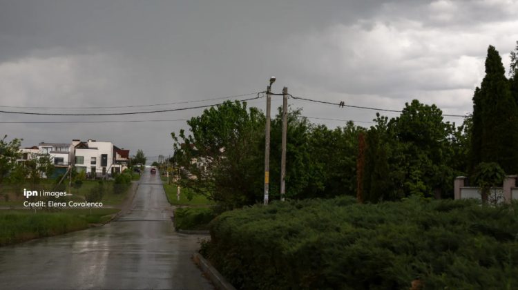 Aproape 200 de consumatori din Rîșcani au rămas fără curent, în urma vijeliilor