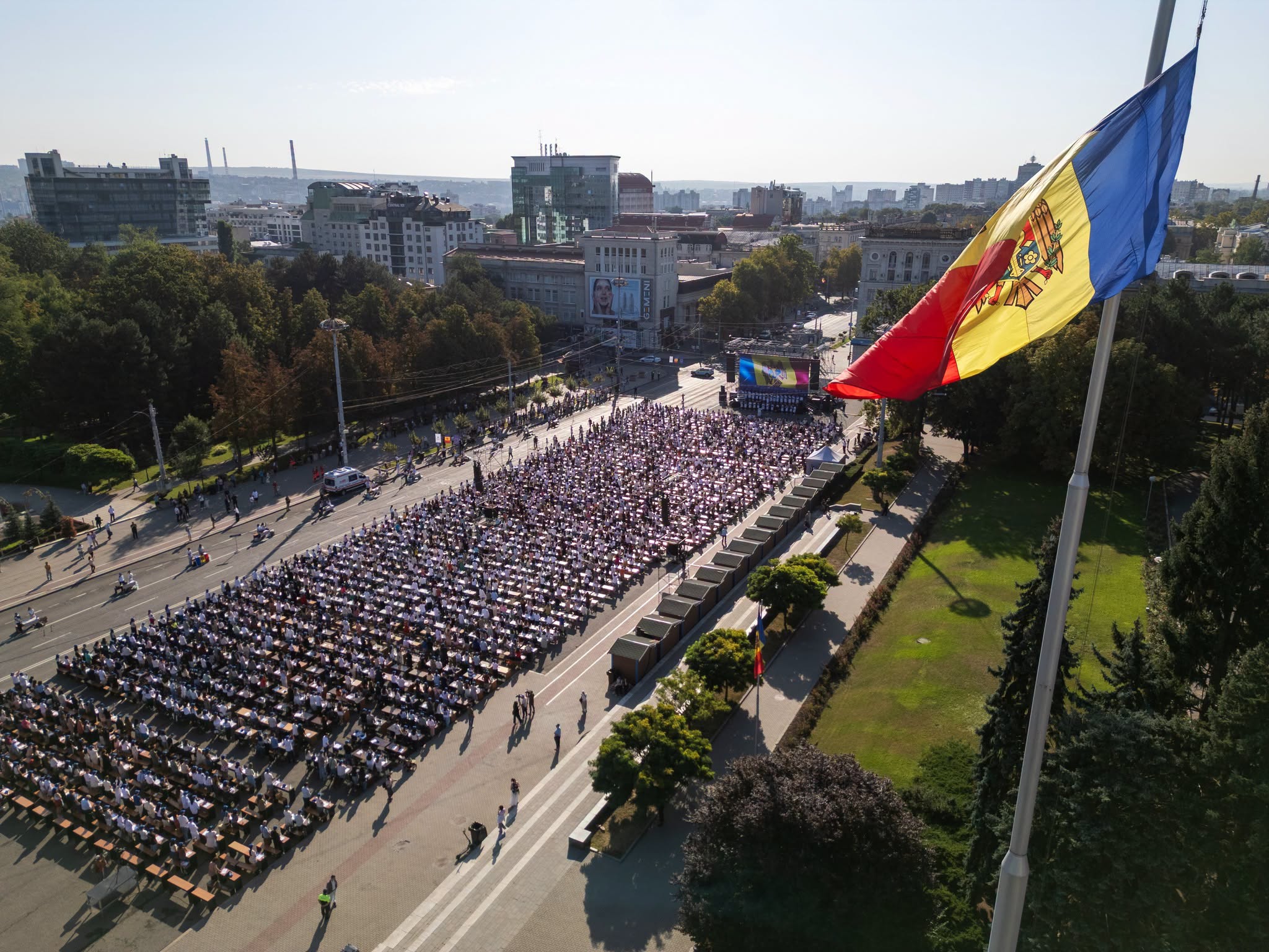 Aproape 3.500 de persoane au participat la Marea Dictare Națională: Ce text au avut de scris
