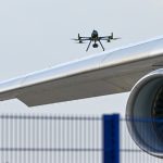 Alertă pe un aeroport din Germania: Traficul aerian, suspendat de două ori din cauza unei drone