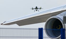 Alertă pe un aeroport din Germania: Traficul aerian, suspendat de două ori din cauza unei drone