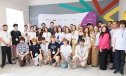 FOTO Șase echipe au transformat ideile în soluții digitale la primul Hackathon Regional