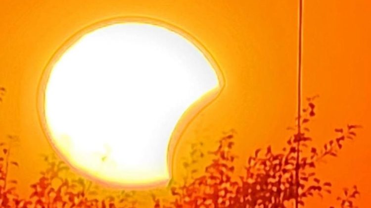 VIDEO Eclipsa totală de Soare a făcut spectacol în Europa, pentru prima dată după 27 de ani