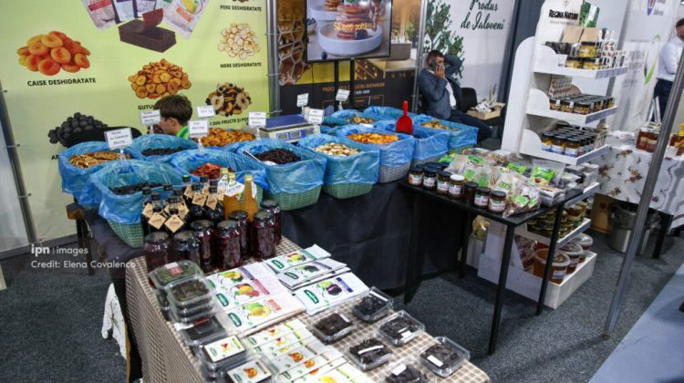 VIDEO La Moldexpo a fost inaugurată expoziția „Produs autohton”, cu peste 300 de producători