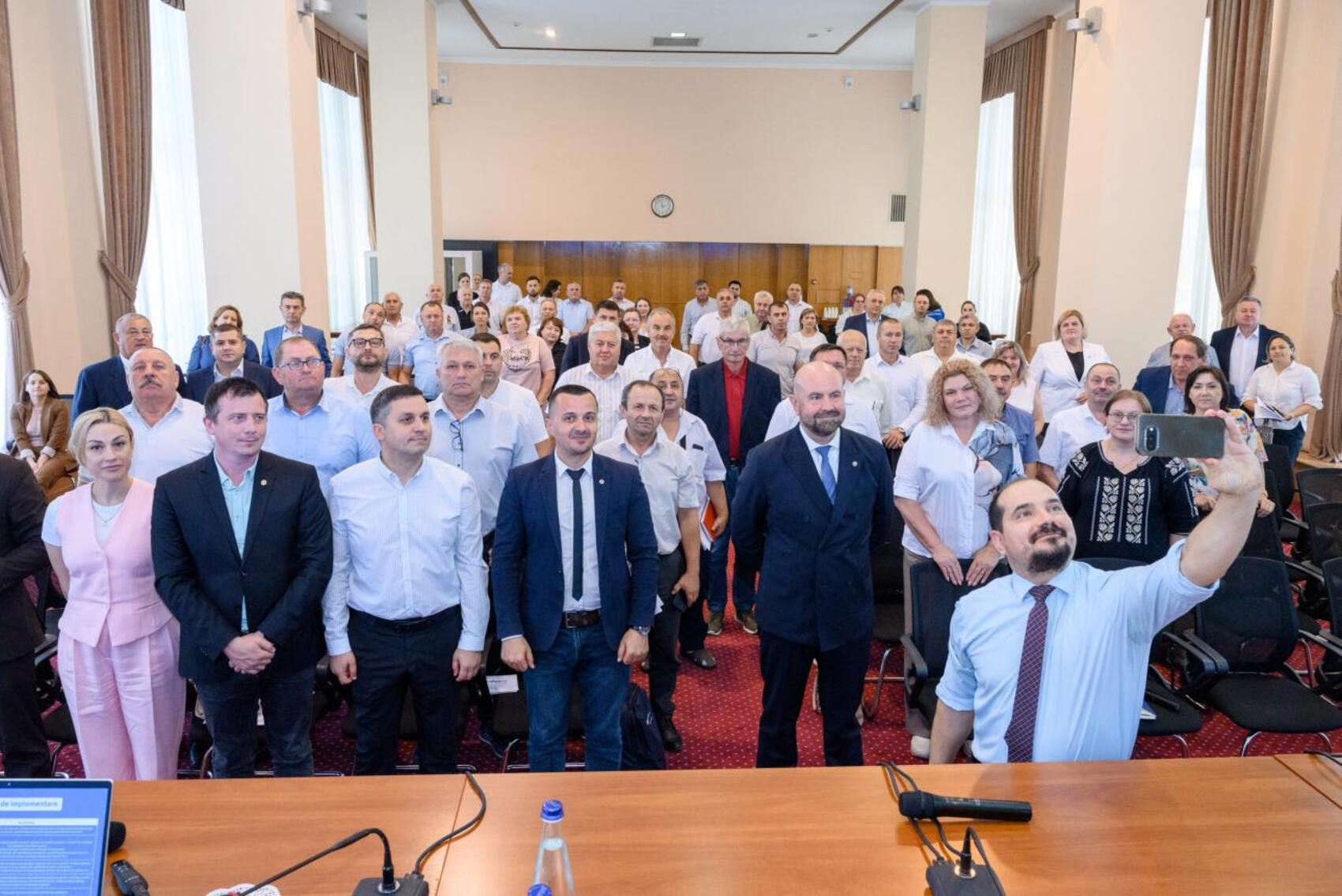 Primarii din nord, chemați la Guvern pentru prima rundă de consultări privind investițiile pentru amalgamare