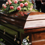 Până și moartea devine un lux: serviciile funerare s-au scumpit cu 46% la Chișinău