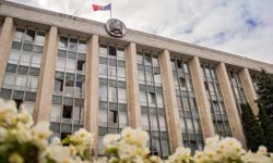 Două demisii la Guvern: Roman Roșca și Valentina Dermenji pleacă din funcții