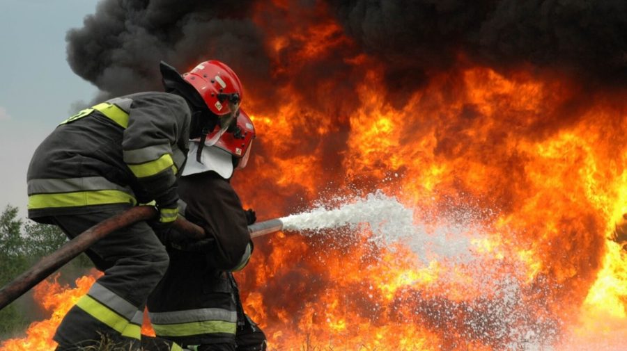 Pericol de incendii în toată Moldova: Meteorologii au emis un nou Cod Galben