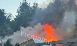 Incendiu la un local pentru evenimente din Tohatin. Focul ar fi izbucnit de la un scurtcircuit