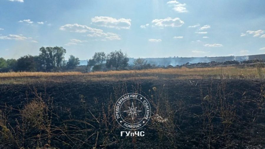 Incendiu de proporții în raionul Rîbnița: 25 de hectare de miriște, cuprinse de flăcări