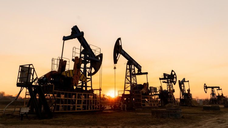 Prețul petrolului sare din nou de 90 de $ pe baril. Trump: „Nu au loc discuții cu Iranul și nici nu sunt programate”