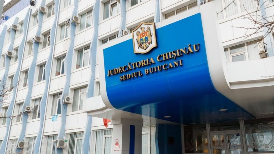Alertă cu bombă la Judecătoria Chișinău, sediul Buiucani. Zona, încercuită de oamenii legii