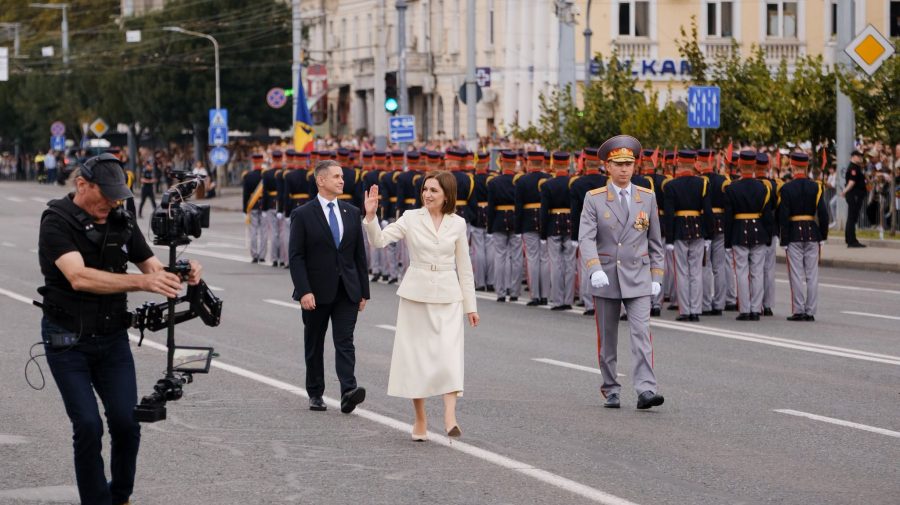 „Putem să ne mândrim cu cei care au grijă să fim în siguranță”. Sandu, prima declarație după parada Independenței