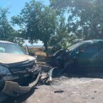 Două mașini s-au lovit grav la Tiraspol. O femeie și un copil, răniți: Una dintre victime, în reanimare