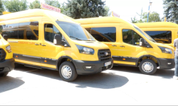 Microbuze noi pentru elevii din Moldova: 60 de milioane de lei pentru transportul copiilor la școlile reorganizate