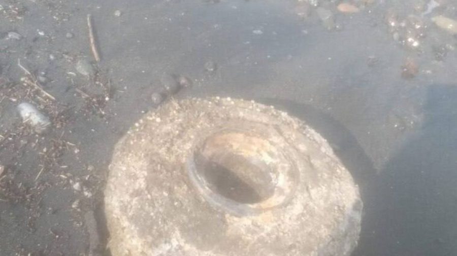 Mină antitanc din al Doilea Război Mondial, găsită în Nistru, lângă Bender