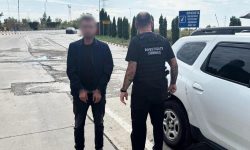 Are de executat 18 luni de închisoare în Germania. Un moldovean, reținut la frontieră