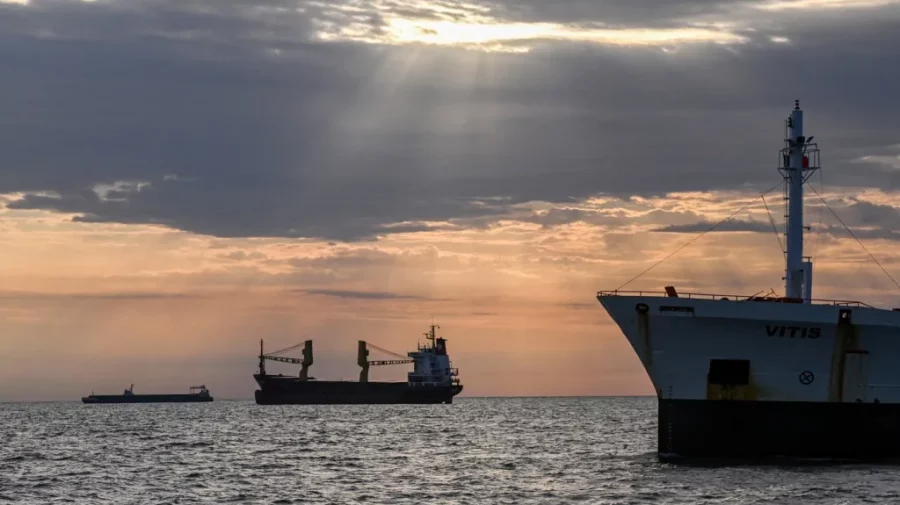 70 de nave stau la coadă pe Dunăre. Problema pe care o are Ucraina pe canalul Sulina