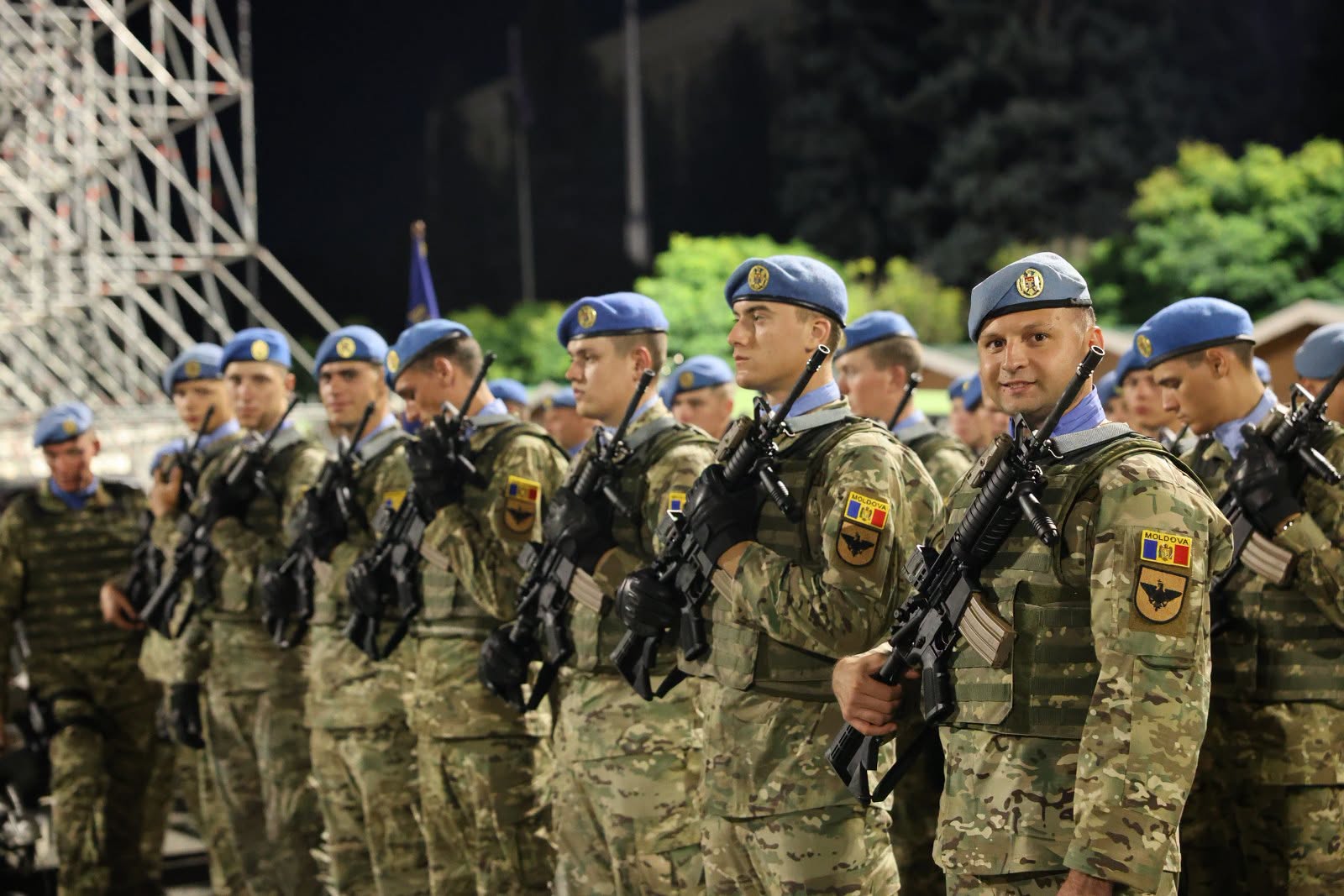 Ultimele pregătiri pentru marea paradă de Ziua Independenței. Militarii repetă în Piața Marii Adunări Naționale