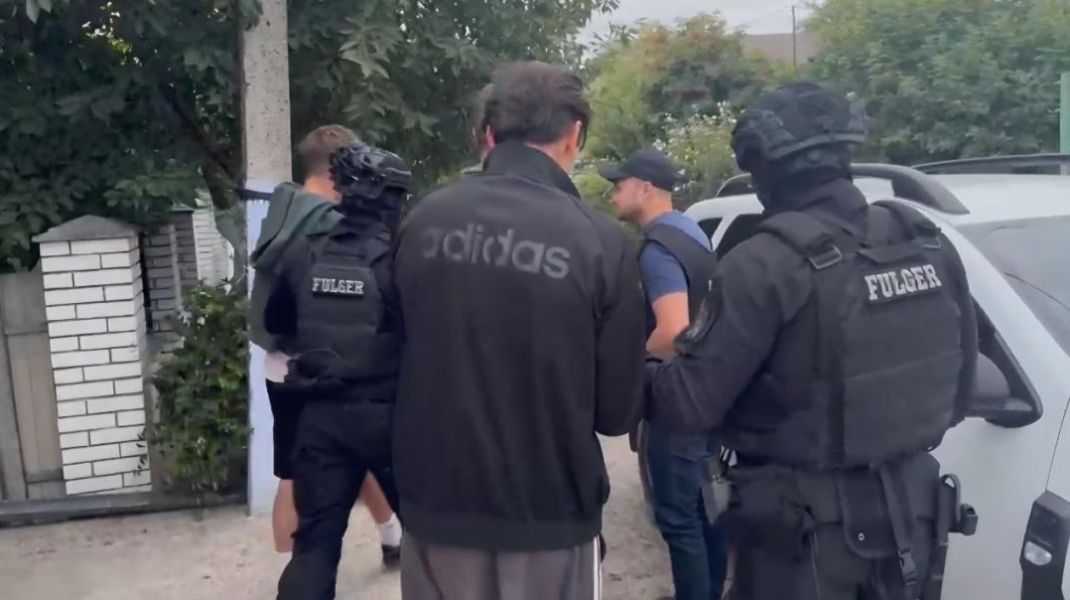 Moldovean, ademenit într-o locuință din Cehia și atacat: 7 conaționali, cercetați pentru tâlhărie și tentativă de omor