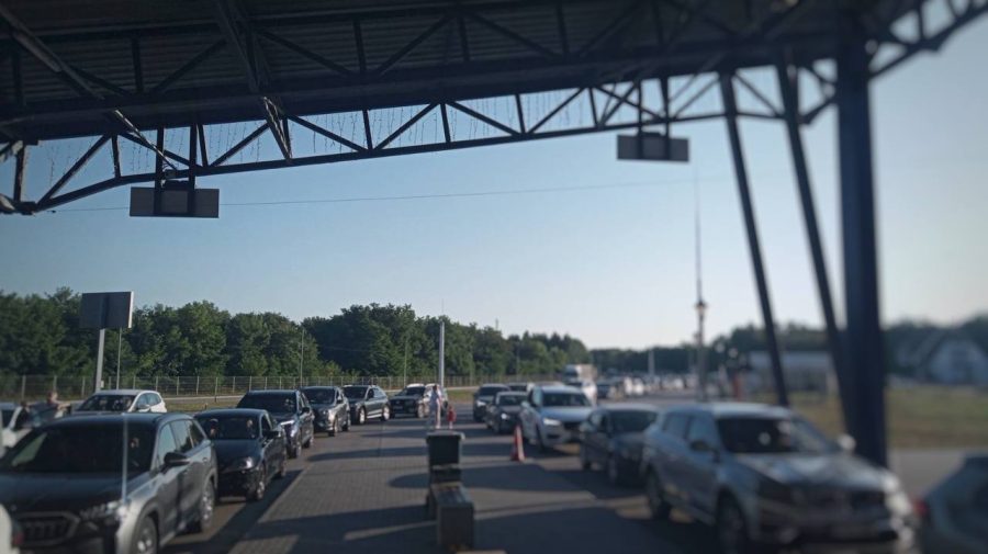 Trafic intens la punctul de trecere a frontierei Sculeni: Poliția de Frontieră recomandă șoferilor să aleagă rute