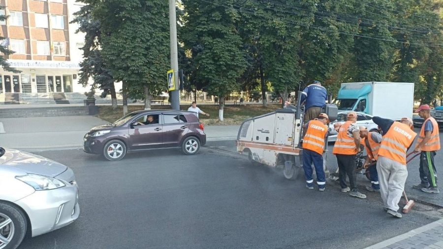 Chișinău: Peste 140 de locuri noi de parcare au fost amenajate pe strada Burebista