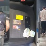 VIDEO Un bărbat implicat într-o schemă de escrocherie riscă să ajungă după gratii