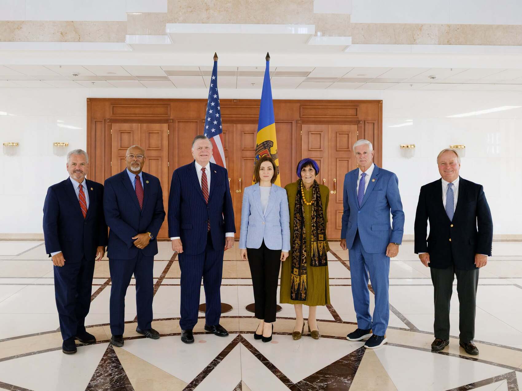 Congresmeni americani, la Chișinău: Au discutat cu Maia Sandu despre securitatea Republicii Moldova