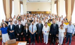 Zeci de primari din centrul țării, invitați la Guvern. Premierul: Să avem înțelepciunea de a ajunge la compromisuri