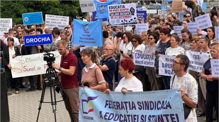 Protestul profesorilor din 1 septembrie, suspendat. Din ce motiv?