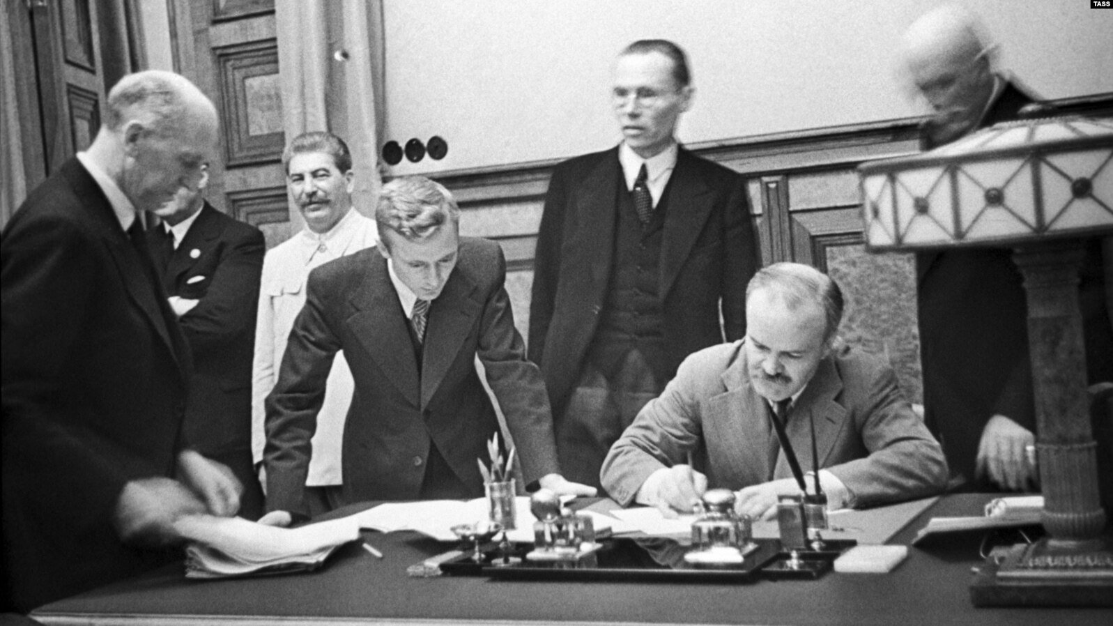 87 de ani de la Pactul Ribbentrop-Molotov: Tratatul care continuă să-și lase amprenta asupra Europei