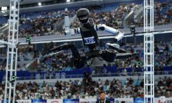 Roboții umanoizi aleargă mai repede ca oamenii. Au doborât recorduri la 100 și 400 de metri