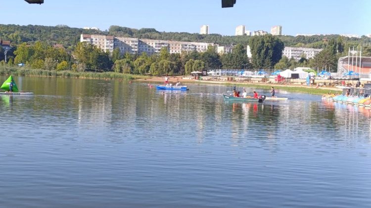 Intervenție la o competiție de triatlon: Doi sportivi, salvați din apă