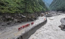 Nepalul nu acceptă, momentan, ajutor extern pentru salvarea victimelor în urma inundațiilor catastrofale