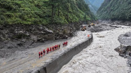 Nepalul nu acceptă, momentan, ajutor extern pentru salvarea victimelor în urma inundațiilor catastrofale