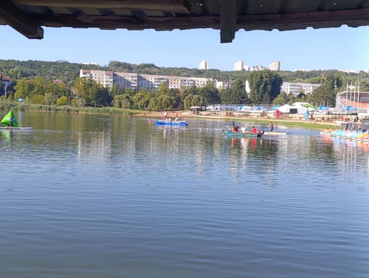 Intervenție la o competiție de triatlon: Doi sportivi, salvați din apă